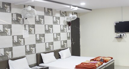 Hotel Shikhar Inn Room Type - 6 Bedded AC Family Room