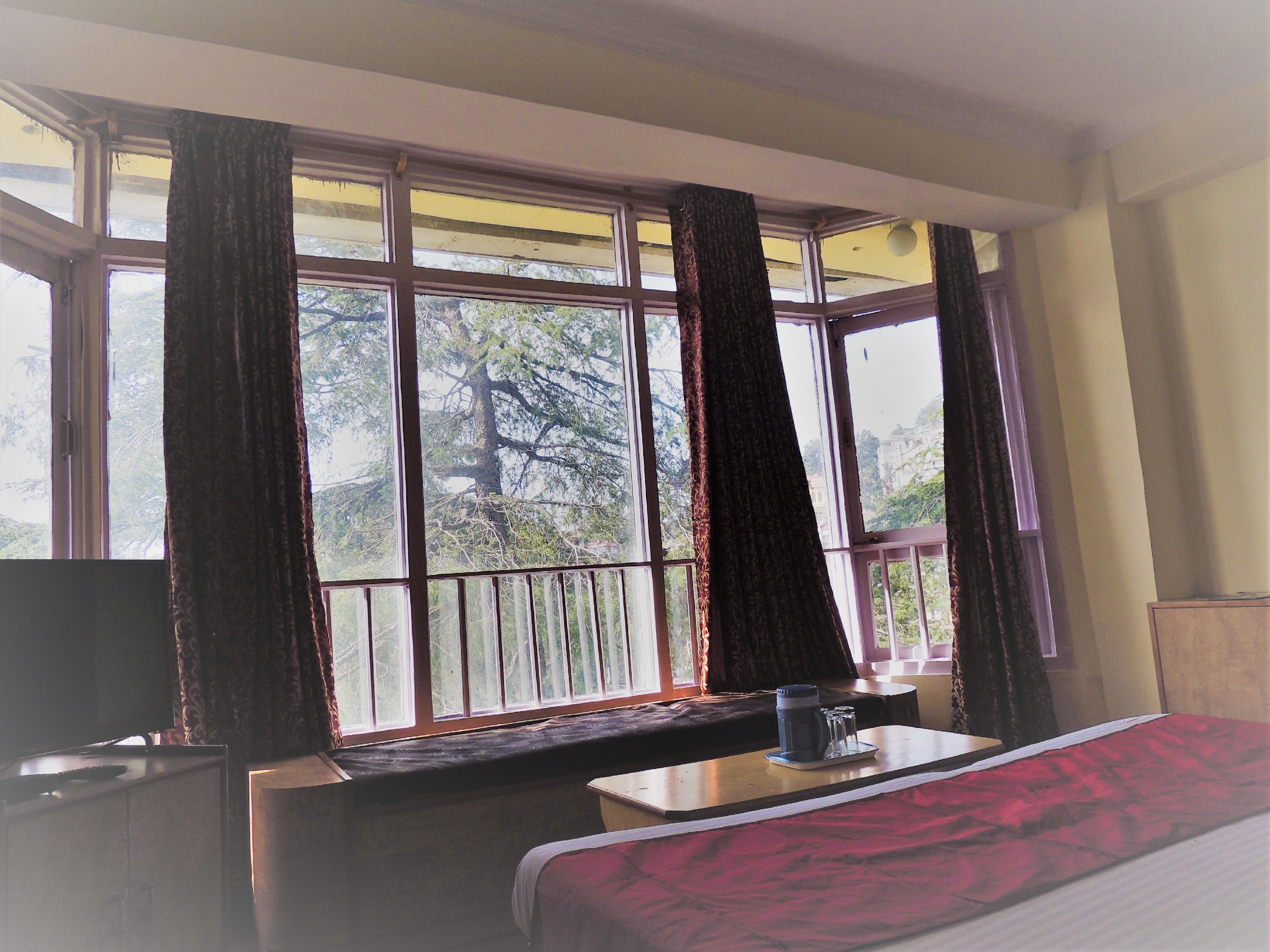 LE TALBOT HOTEL Room Type - FAMILY ROOM ( valley View 1 Double bed 6by6 and 1 Bed 4by6 WITH ONE WASH ROOM,VALLEY FACING VIEW)