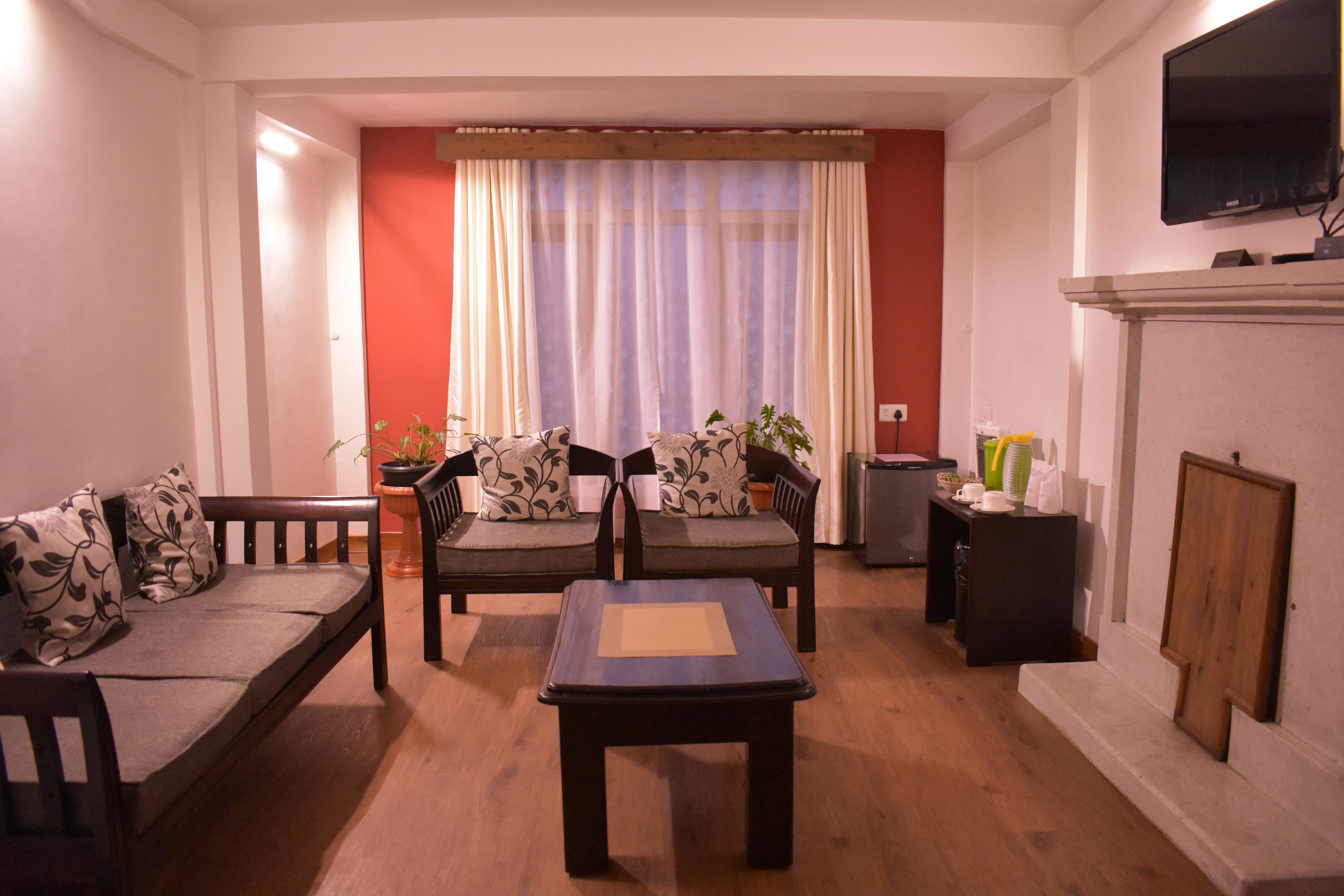 Kaizun Bed and Breakfast | Room & Wi-Fi - Tap to explore photos