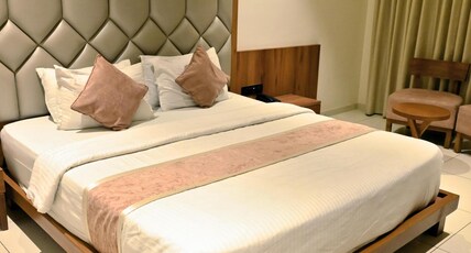 PRESIDENT THE HOTEL Room Type - Executive Deluxe Room