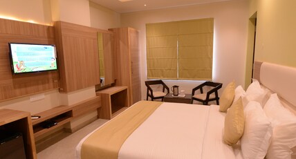 Hotel Silver Pride Room Type - Superior Room with Balcony Hotel Silver Pride Room Type - Superior Room with Balcony
