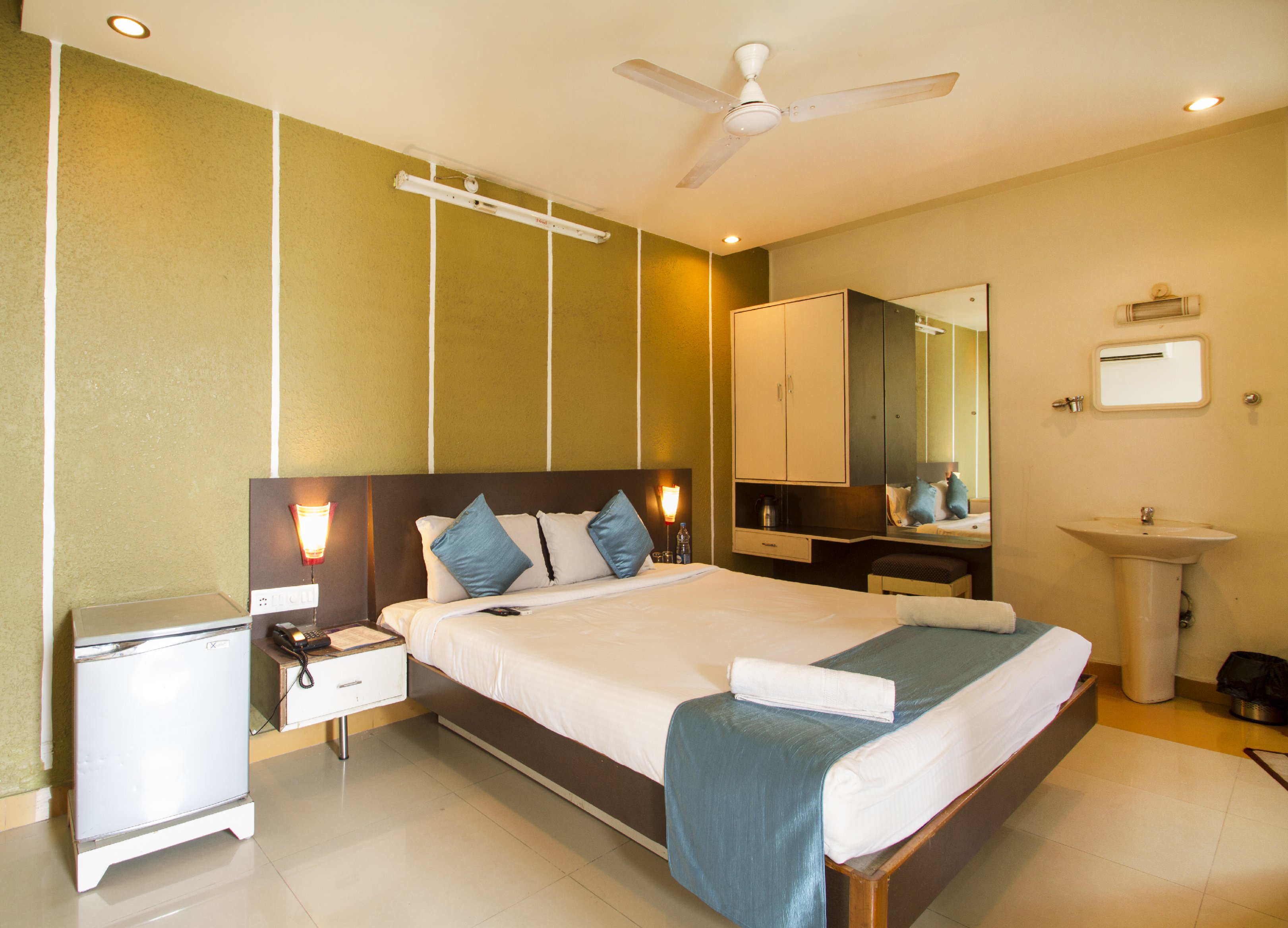 Hotel New SreeKrishna Residency Room Type - EXECUTIVE ROOM