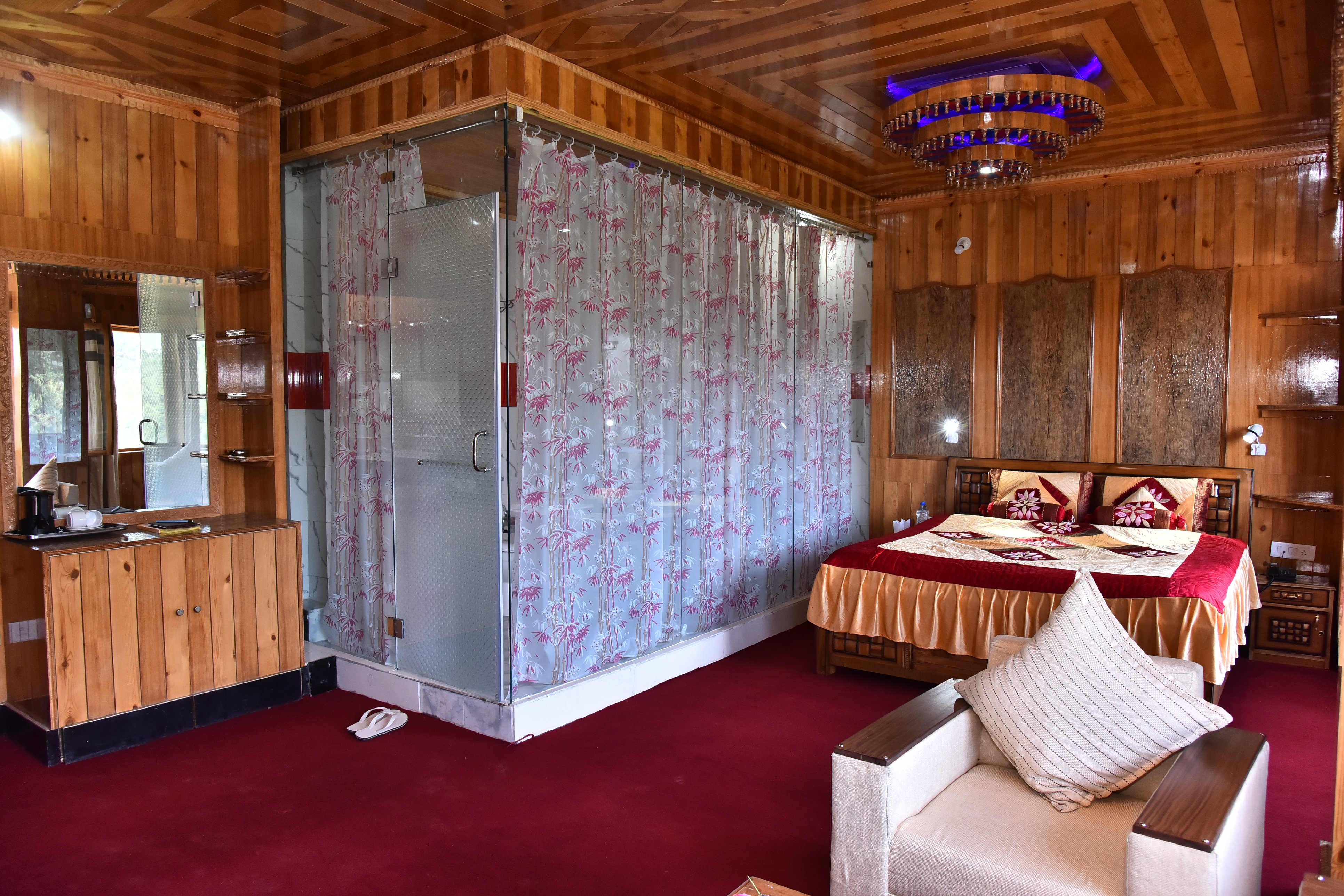 Shimla Hills International Room Type - Suit room
