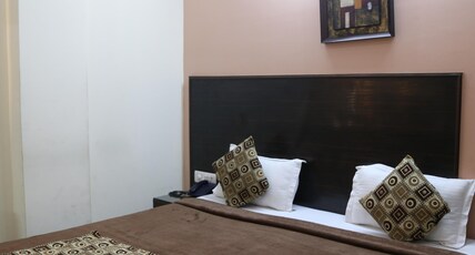 Hotel East inn Room Type - Deluxe Room With Free Wi-Fi
