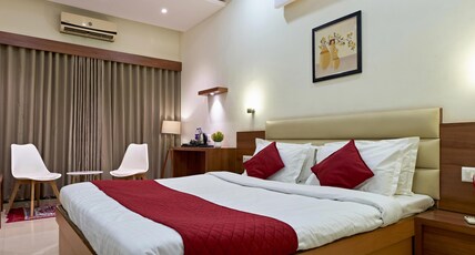 Hotel Sai Deluxe Room Type - Executive Non AC
