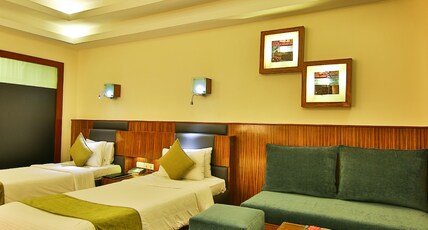 Gokulam Park Hotel And Convention Centre Room Type - Superior Room