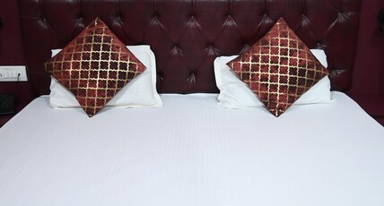 Hotel Barahdari Room Type - Doule Bed Non AC Room