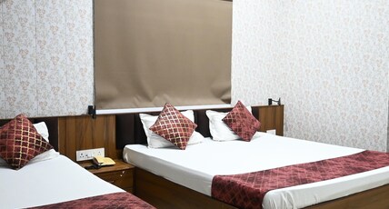 Hotel Barahdari Room Type - Super Deluxe Triple Bed Room