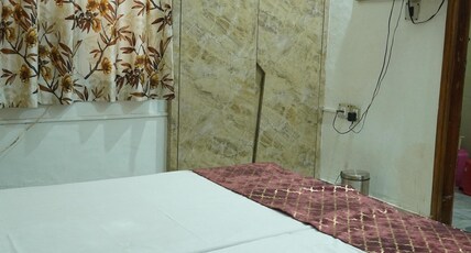 Hotel Barahdari Room Type - Super Deluxe Triple Bed Room