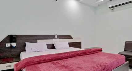 Hotel Gujrat Room Type - Super Deluxe Room AC