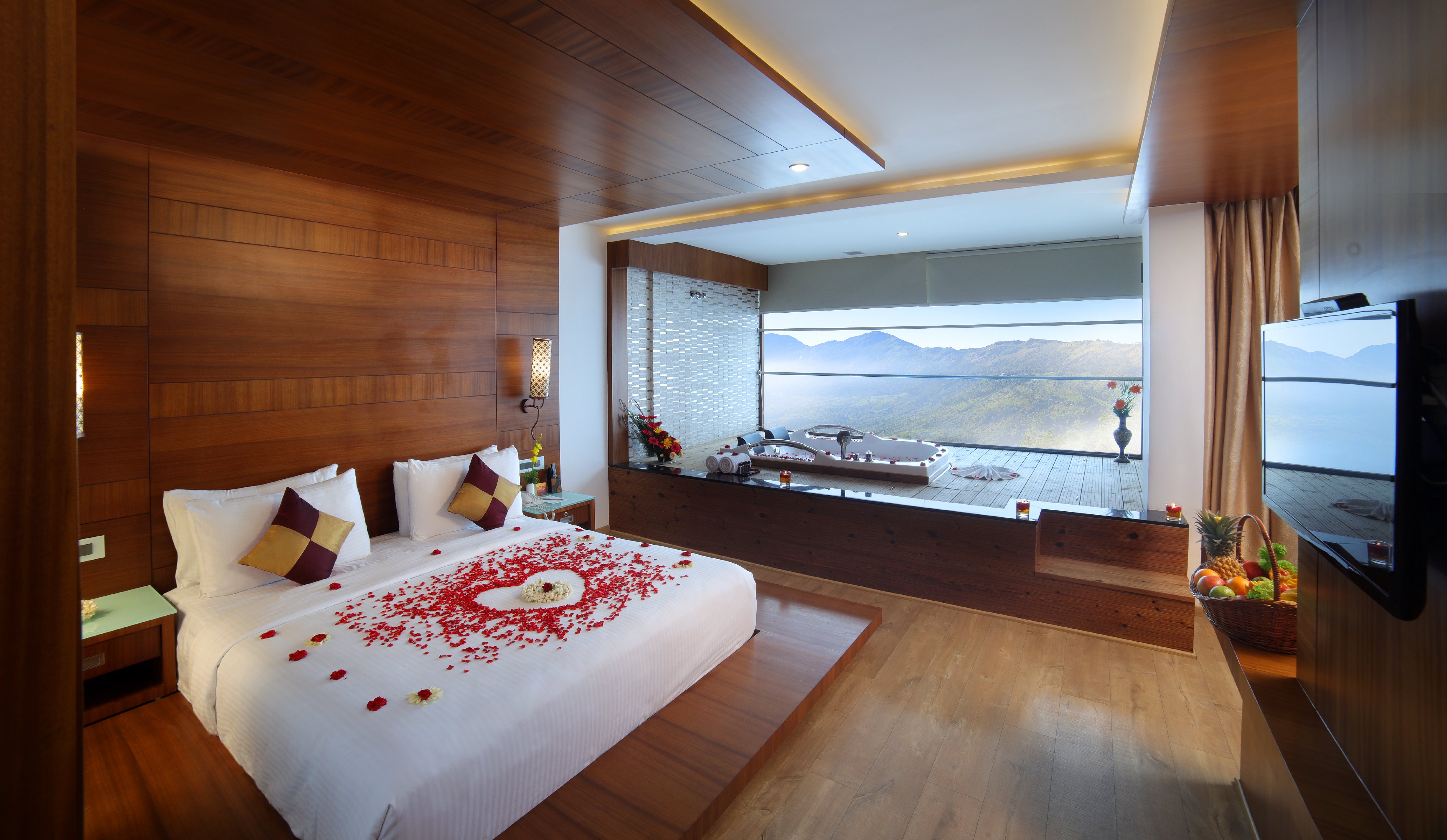 Amber Dale Luxury Hotel and Spa Room Type - Madhura - Honeymoon Jacuzzi Suite (AC)