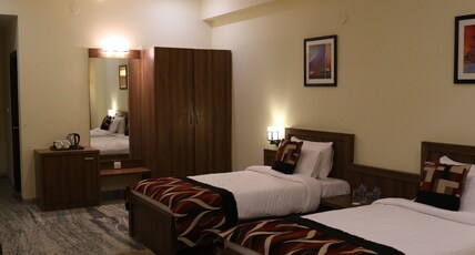 Regenta Central Mewargarh Room Type - Premier Twin Bed Room