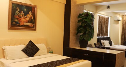 Regenta Central Mewargarh Room Type - Family Suite