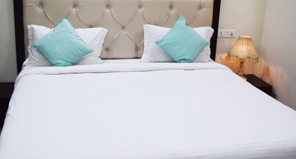 Hotel Season 4 Room Type - Club AC Room