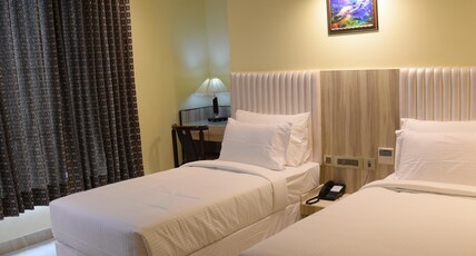 Broadway Inn Room Type - Standard Twin Bed Room