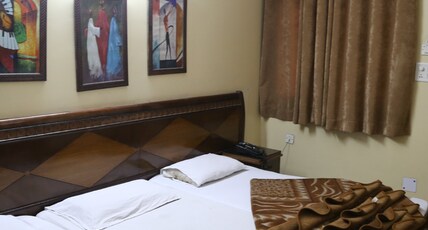 Arya Tourist Lodge Room Type - Deluxe Double Bed Room