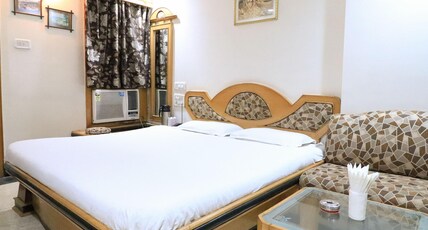 HOTEL SUDARSHAN Room Type - Deluxe Room with city view