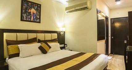 Hotel Blue Sapphire Room Type - Deluxe Room Hotel Blue Sapphire Room Type - Deluxe Room