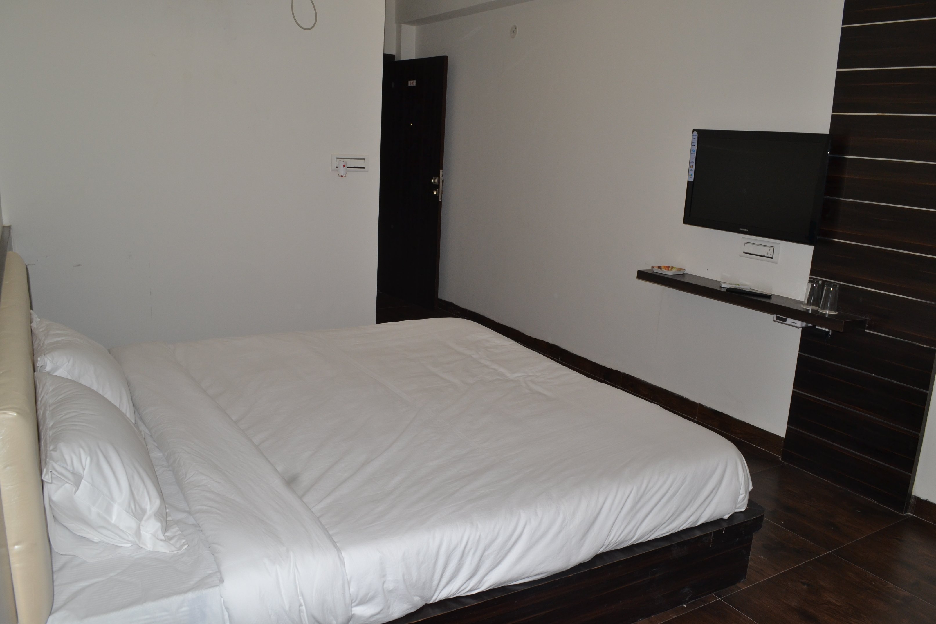 The Friends Hotel Room Type - Standard AC Room (Non Smoking)