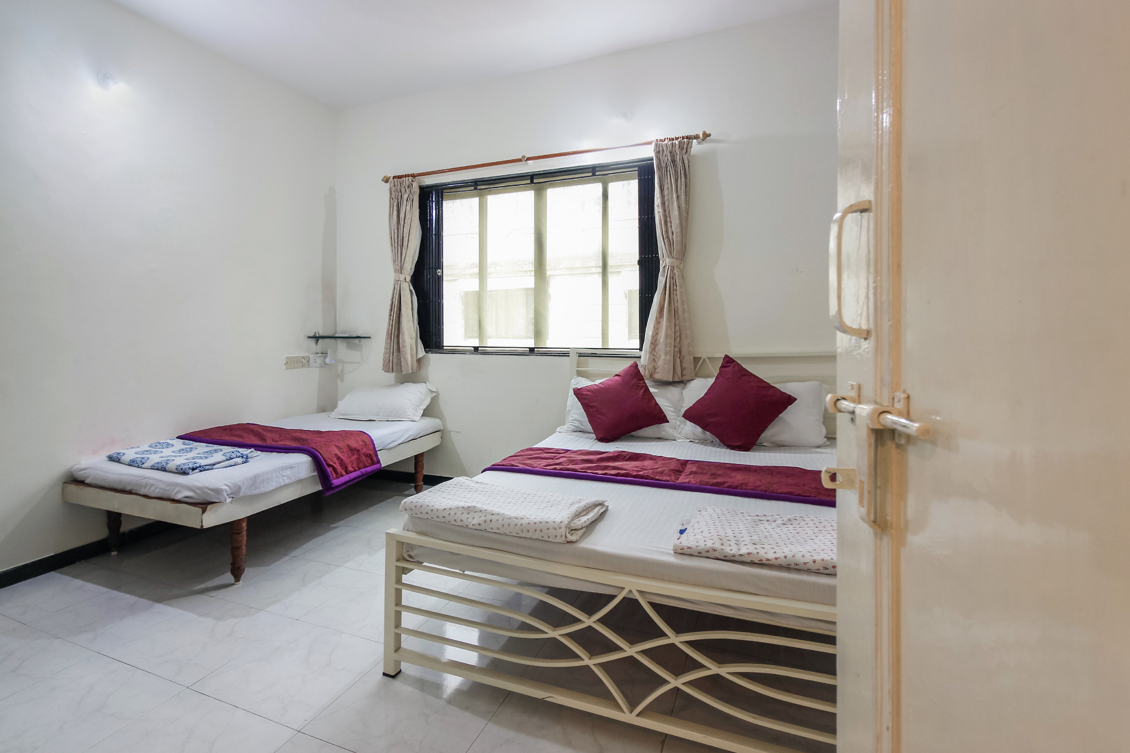 Villas holiday home service - Tap to explore photos