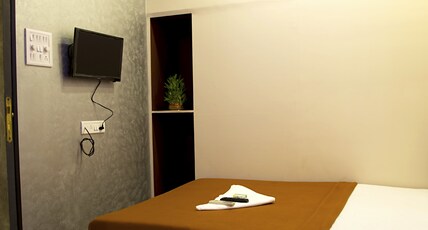 Welcome Guest House Room Type - Ac Quadruple Room Non Attached bathroom: Welcome Guest House Room Type - Ac Quadruple Room Non Attached bathroom:
