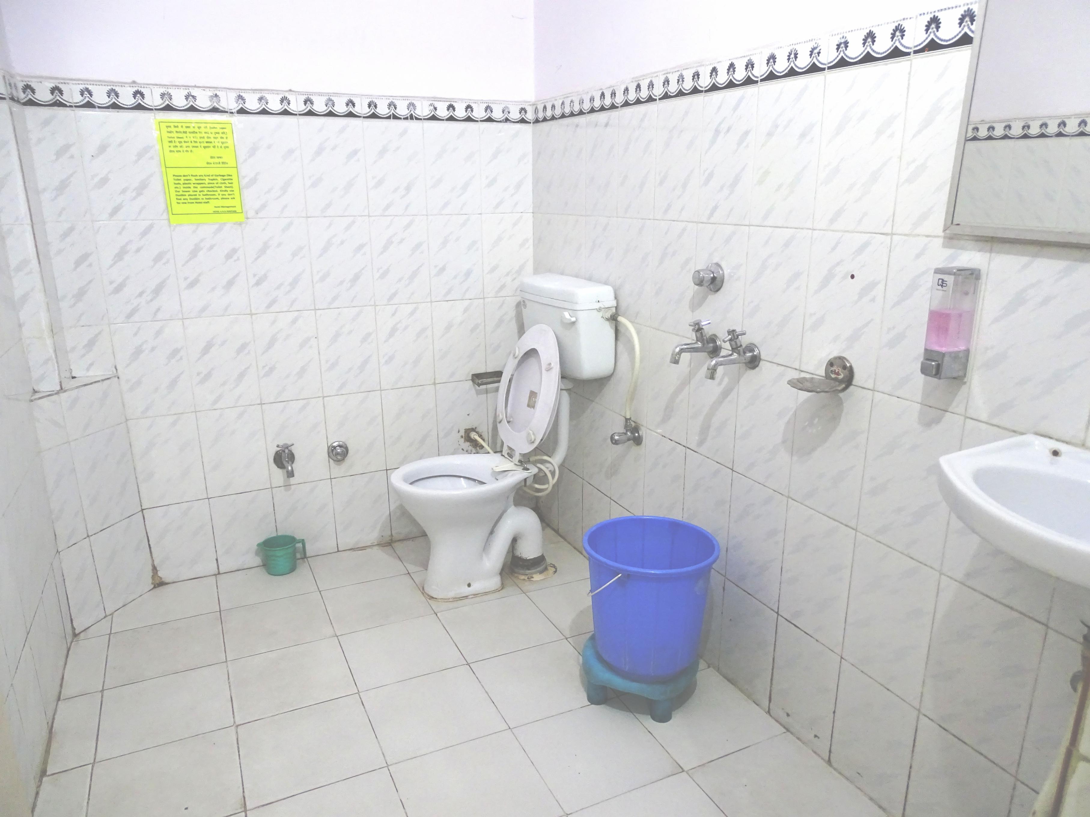 Hotel KNB Heritage(5min Walk to Shree Kashi Vishwanath Mandir) - Tap to explore photos