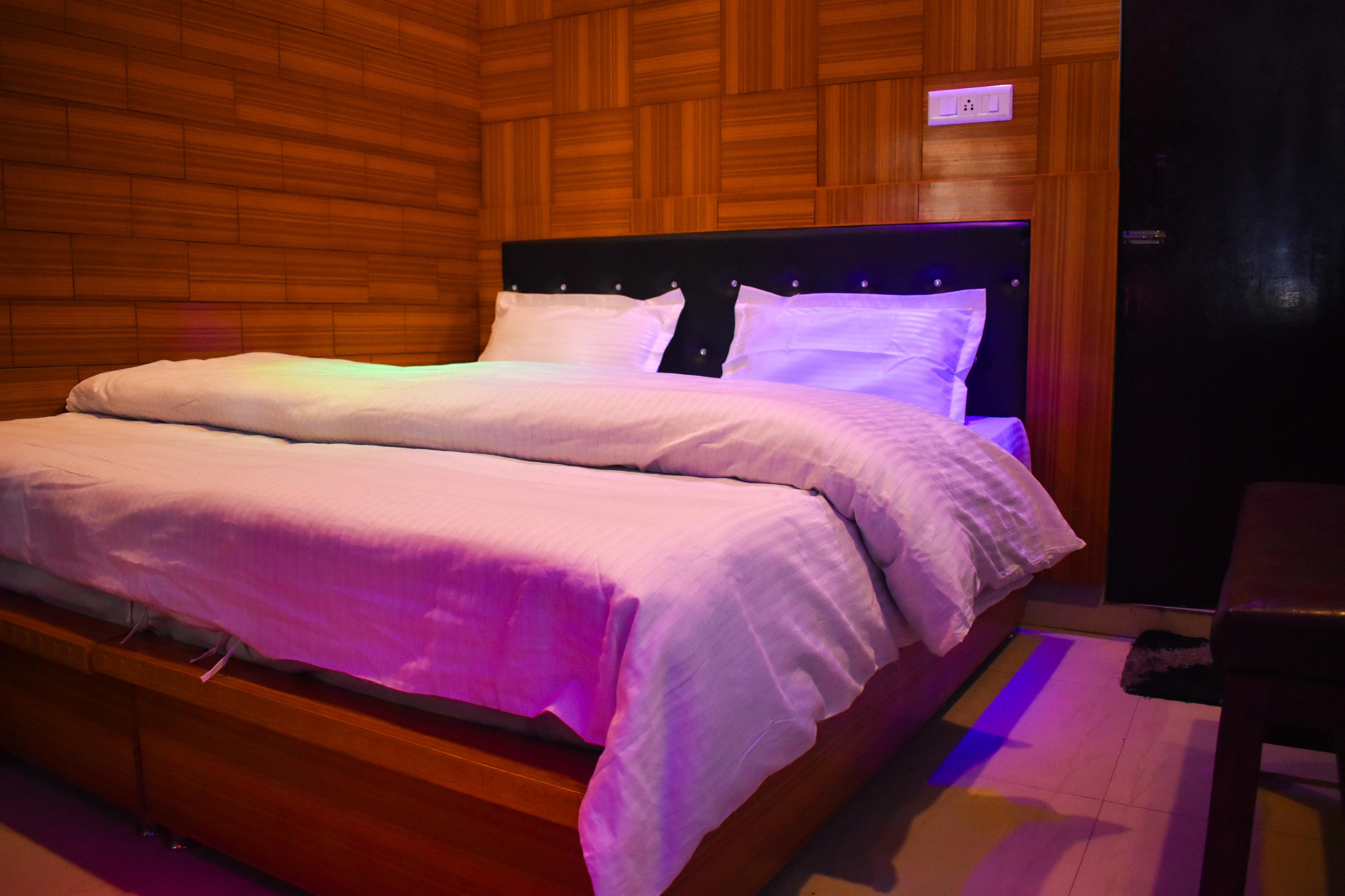 Hotel Prashant Room Type - Super Deluxe Ac Room