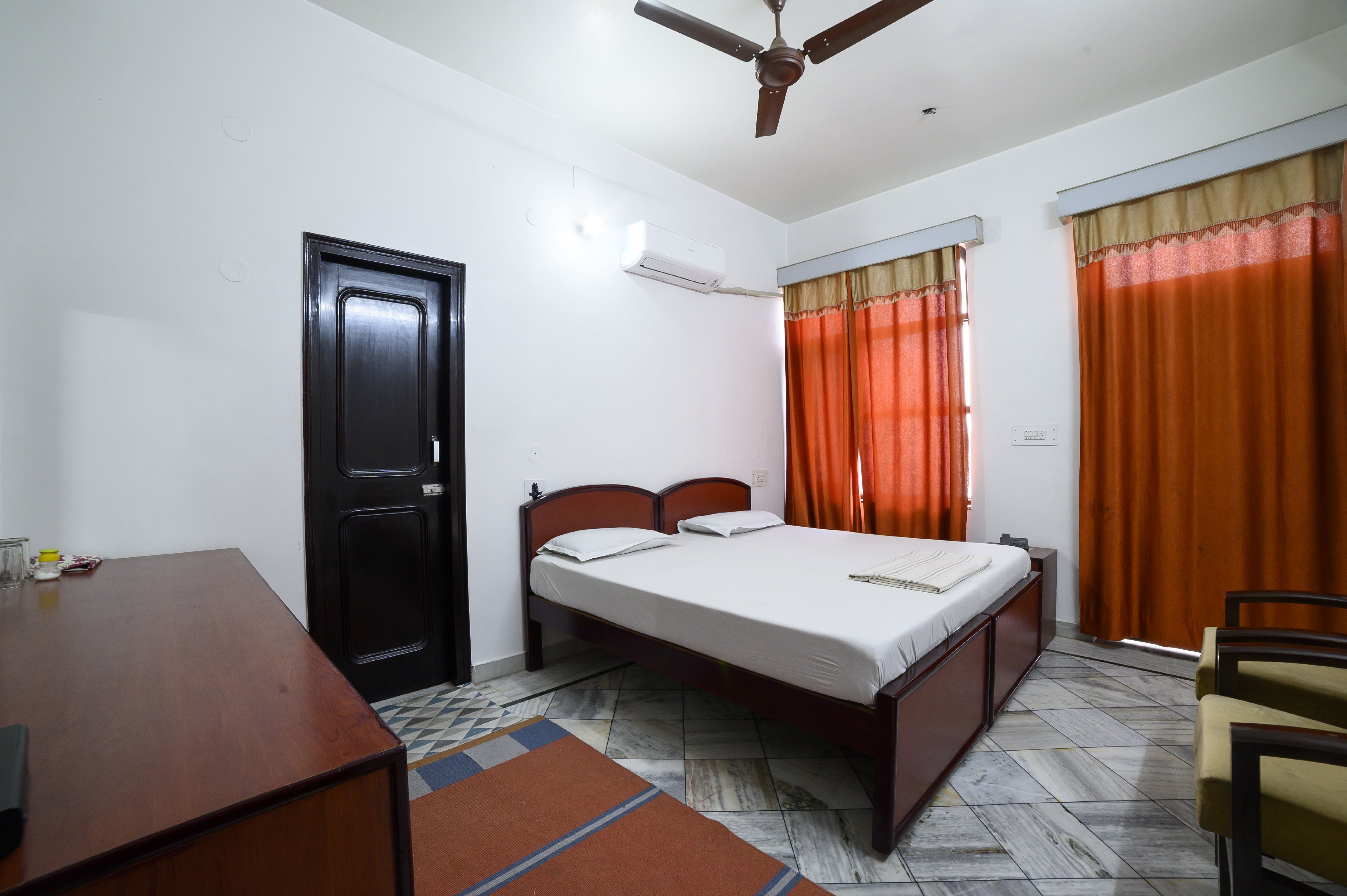 Hotel Pritam Palace - Tap to explore photos