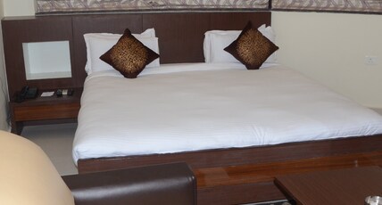Hotel Mercury Residency Room Type - Royal Deluxe Room