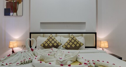 GOLDEN LEAF RESORT Room Type - Super Deluxe Room