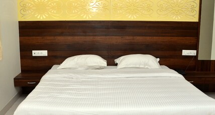 Hotel Chetna Room Type - AC deluxe