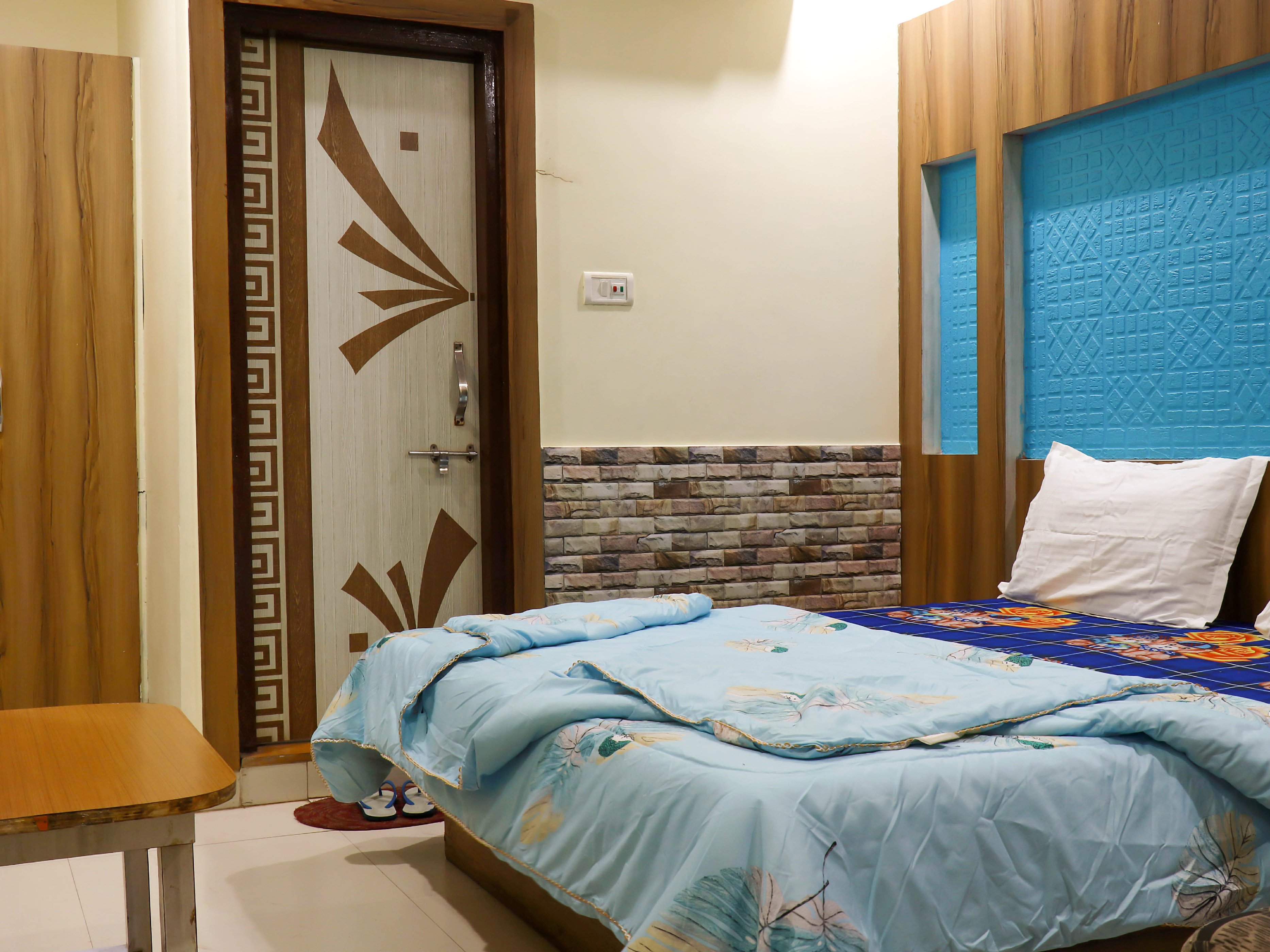 hotel gopi palace - Tap to explore photos