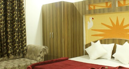 hotel gopi palace Room Type - Deluxe Non AC