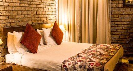 Imperial Heights Room Type - Imperial Queen