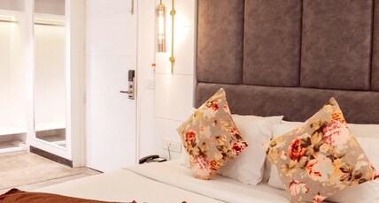 Redwood Resorts Room Type - Super Deluxe Rooms