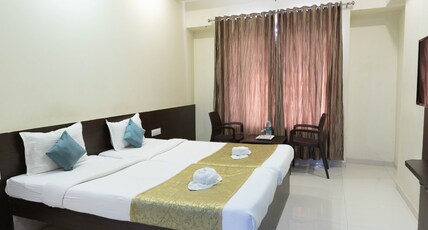 Hotel Galaxy Inn Room Type - Deluxe Room AC