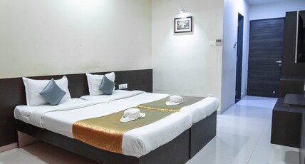 Hotel Galaxy Inn Room Type - Deluxe Room Non Ac