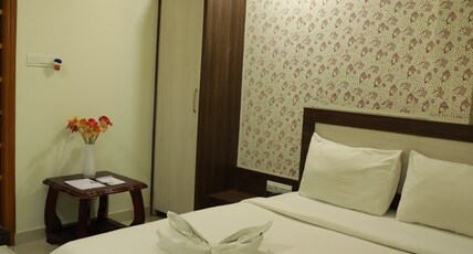 Hotel Shubhashree Comfort Room Type - Deluxe Room AC
