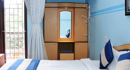 Hotel Fairstay Room Type - Executive 4 Bed Room with Balcony