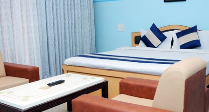 Hotel Fairstay Room Type - Executive Room with Balcony