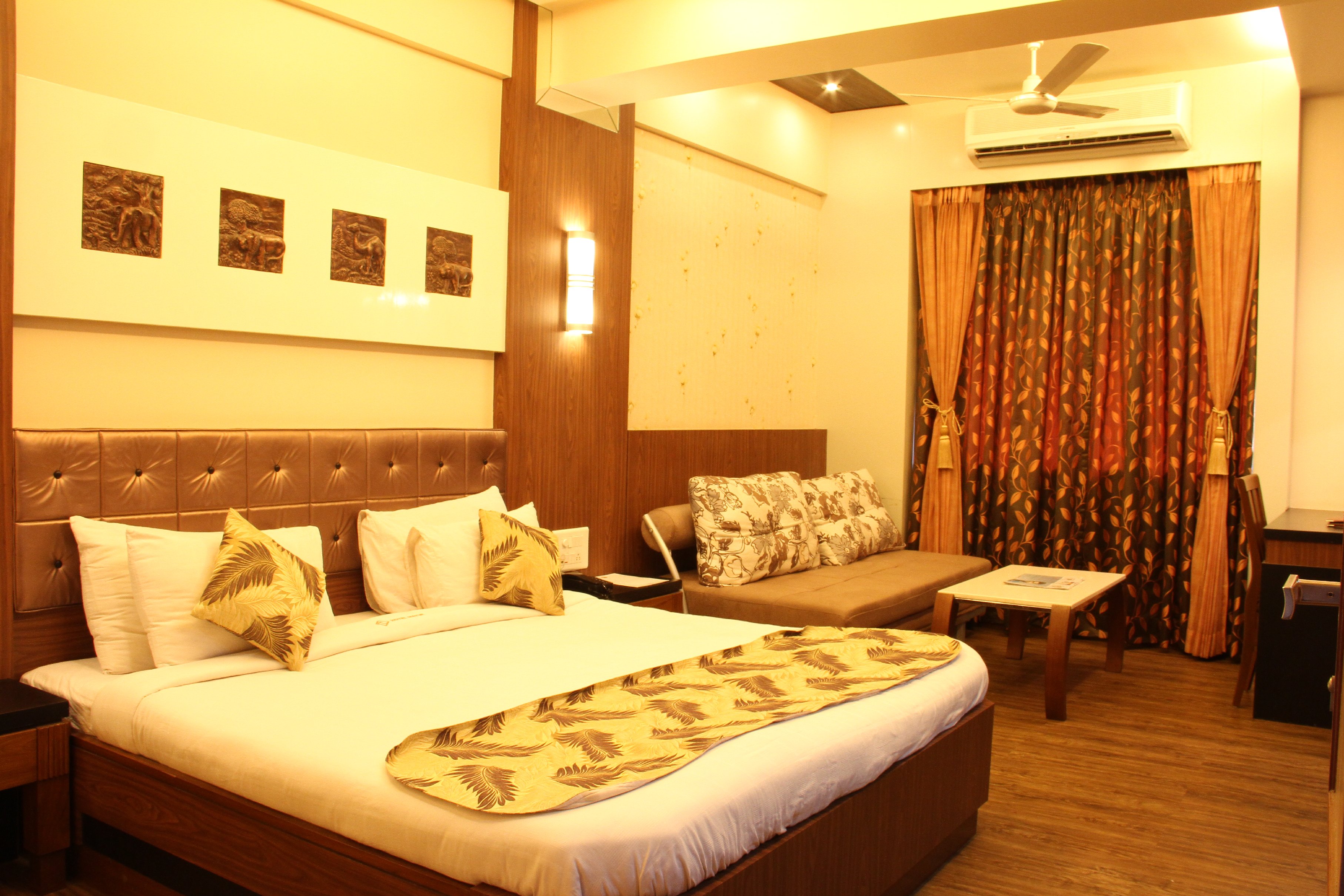 Hotel Mayur Ulhasnagar Room Type - Super Deluxe