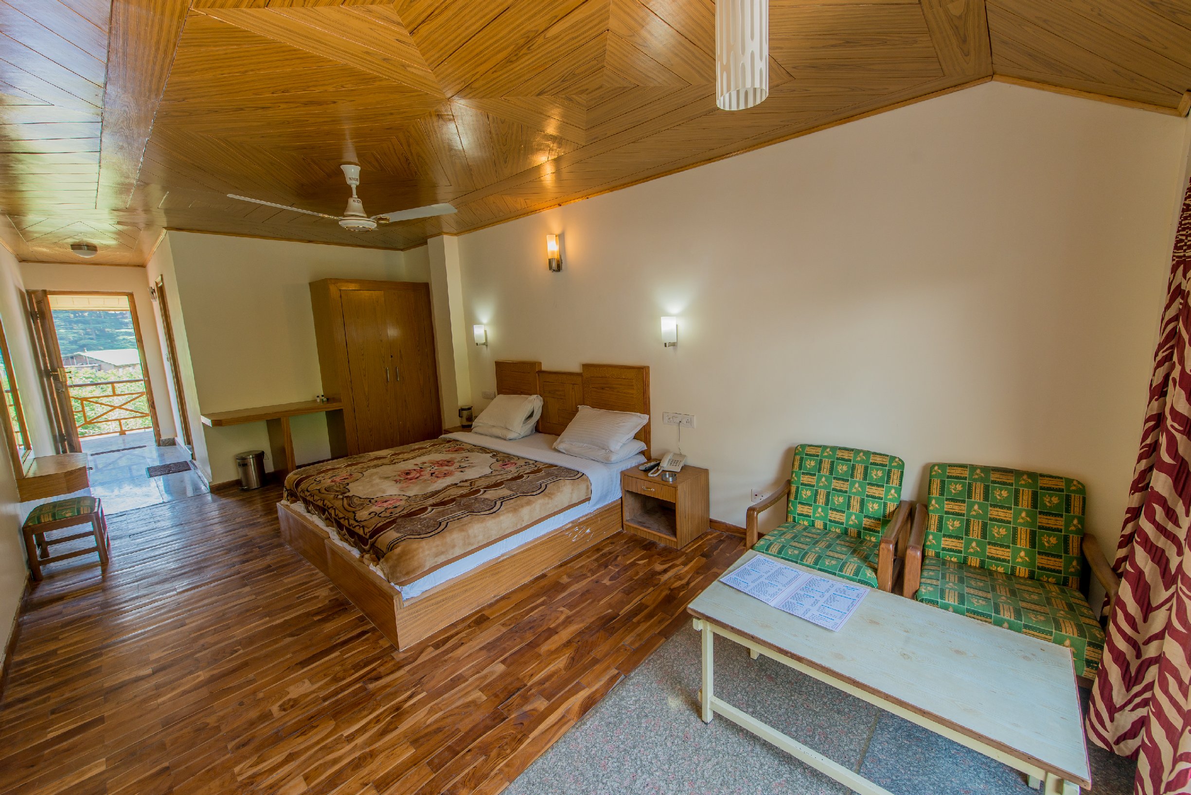 Hotel Highland Room Type - Deluxe Room 2 