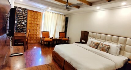 Hotel Highland Room Type - Super Deluxe Pool View Room Hotel Highland Room Type - Super Deluxe Pool View Room