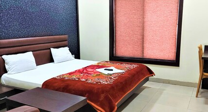 Hotel City Surya Room Type - Deluxe Room