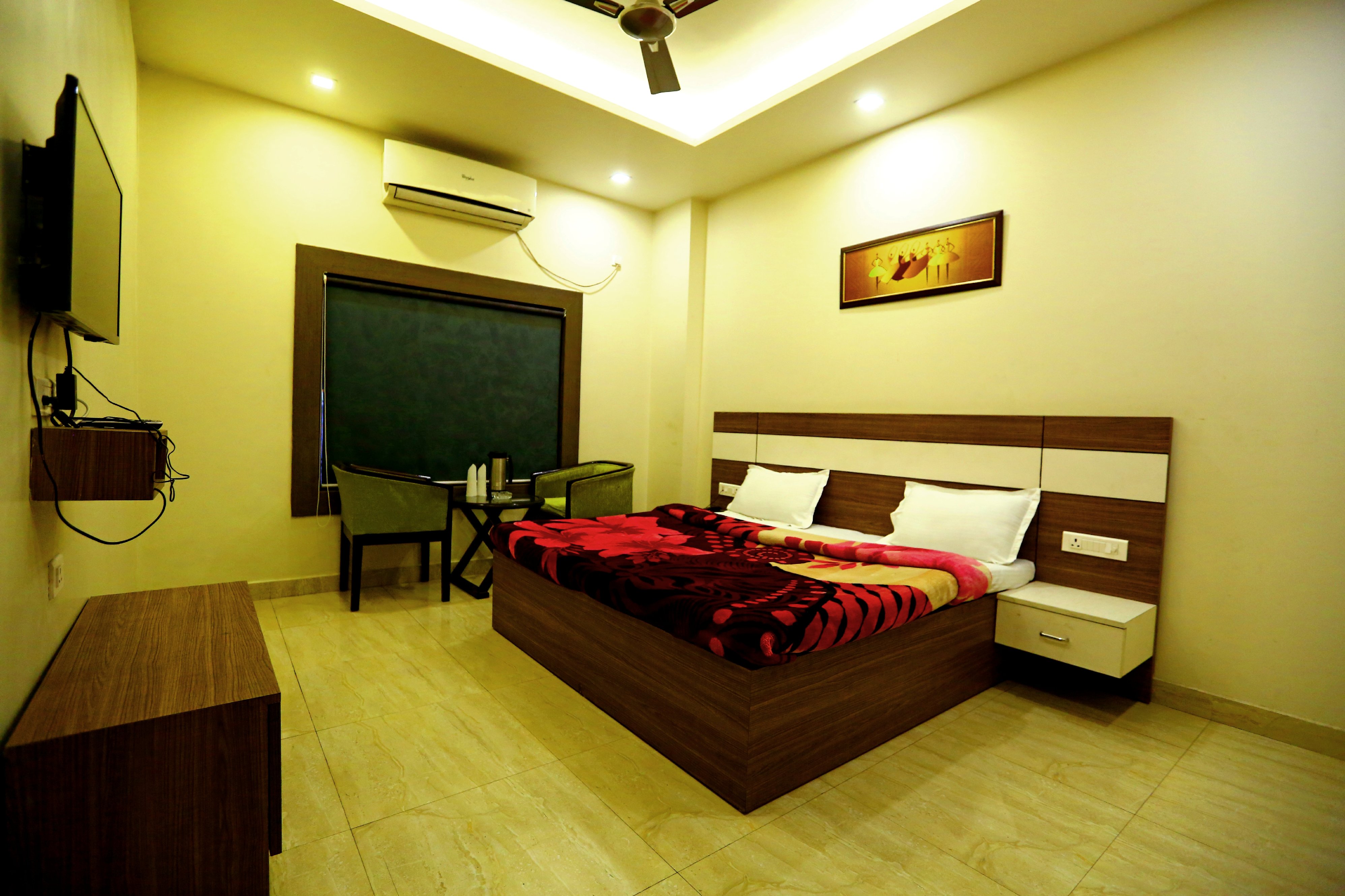 Swiss Hotel Room Type - SUPER DELUXE  ROOM