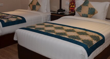 Hotel Royal Inn Room Type - Super Twin Bed