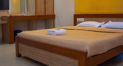 Rakshit International Hotel Room Type - Standared AC Room