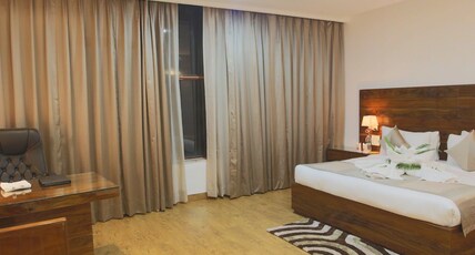 ANA Clarks INN Panchkula Room Type - Luxury Suite room with King Bed