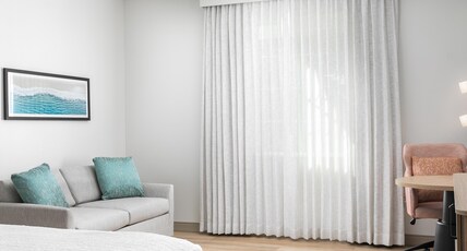 Hampton Inn by Hilton New Smyrna Beach Room Type - 1 KING BED W SOFABED NOSMK