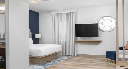 Hampton Inn by Hilton New Smyrna Beach Room Type - 1KG MOB HR ACC TUB STUD NS